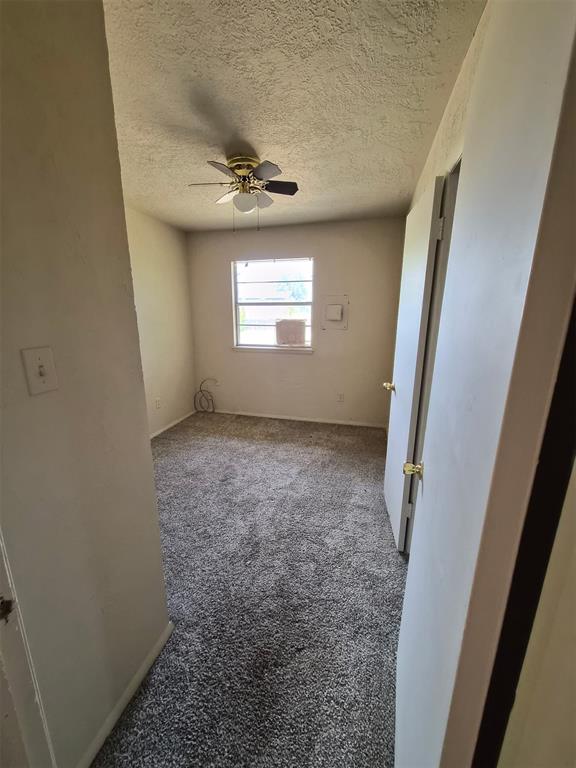 4917 Nw Lindy Avenue Property Photo 6