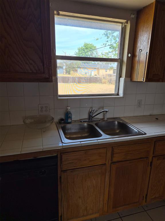 4917 Nw Lindy Avenue Property Photo 13
