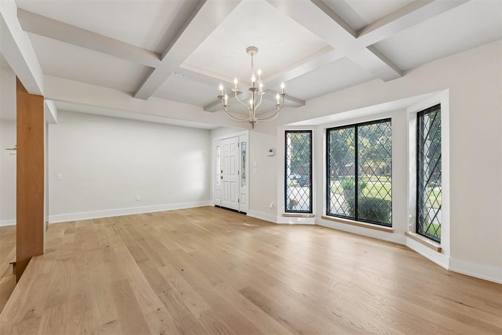 4705 Seabrook Court Property Photo 4