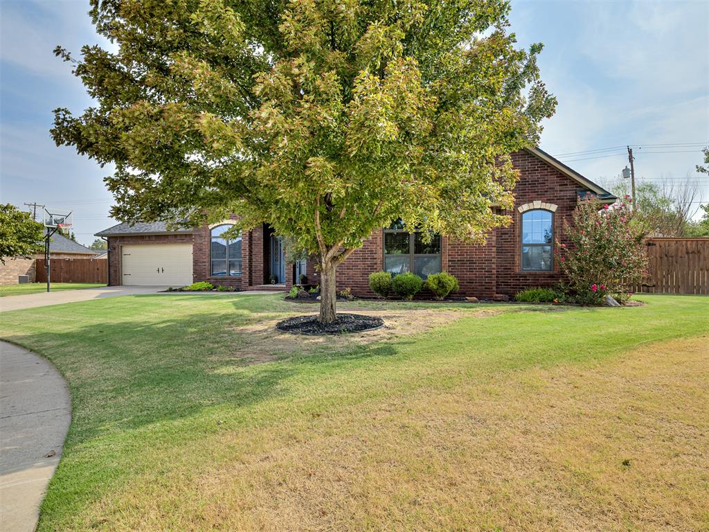 1407 Fairfax Lane Property Photo 3