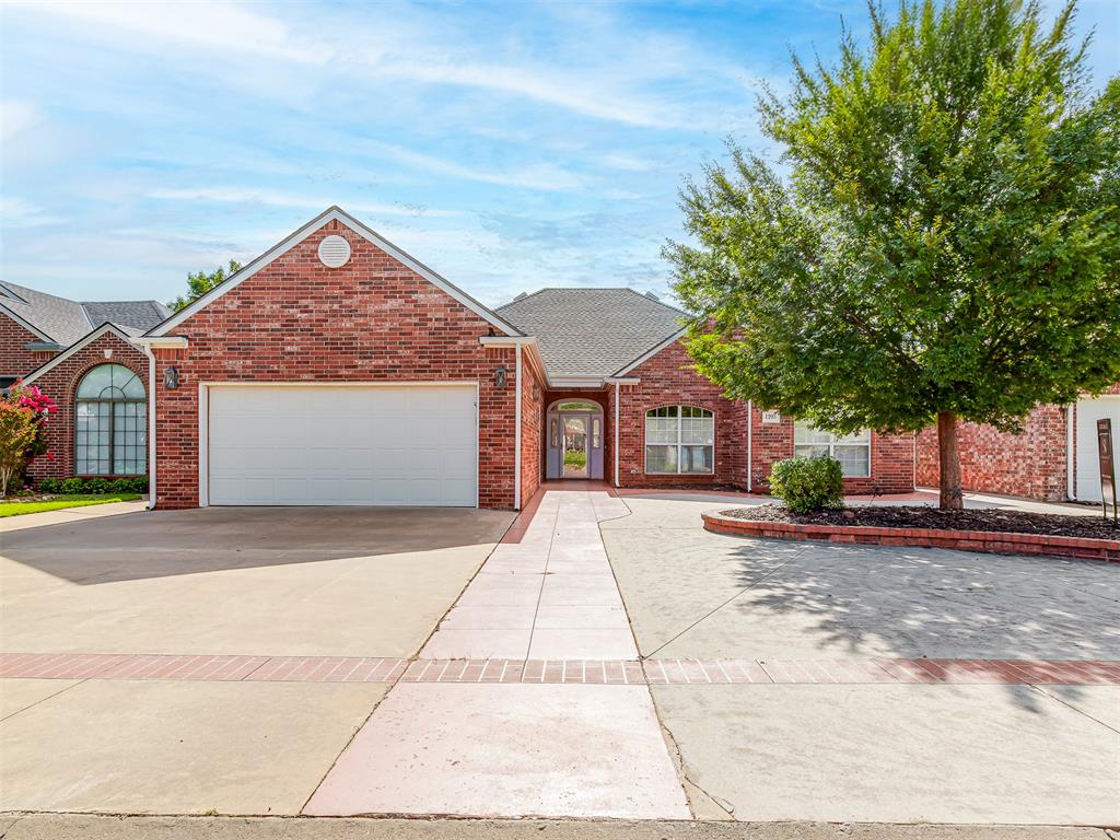 1205 Regency Court Property Photo 1