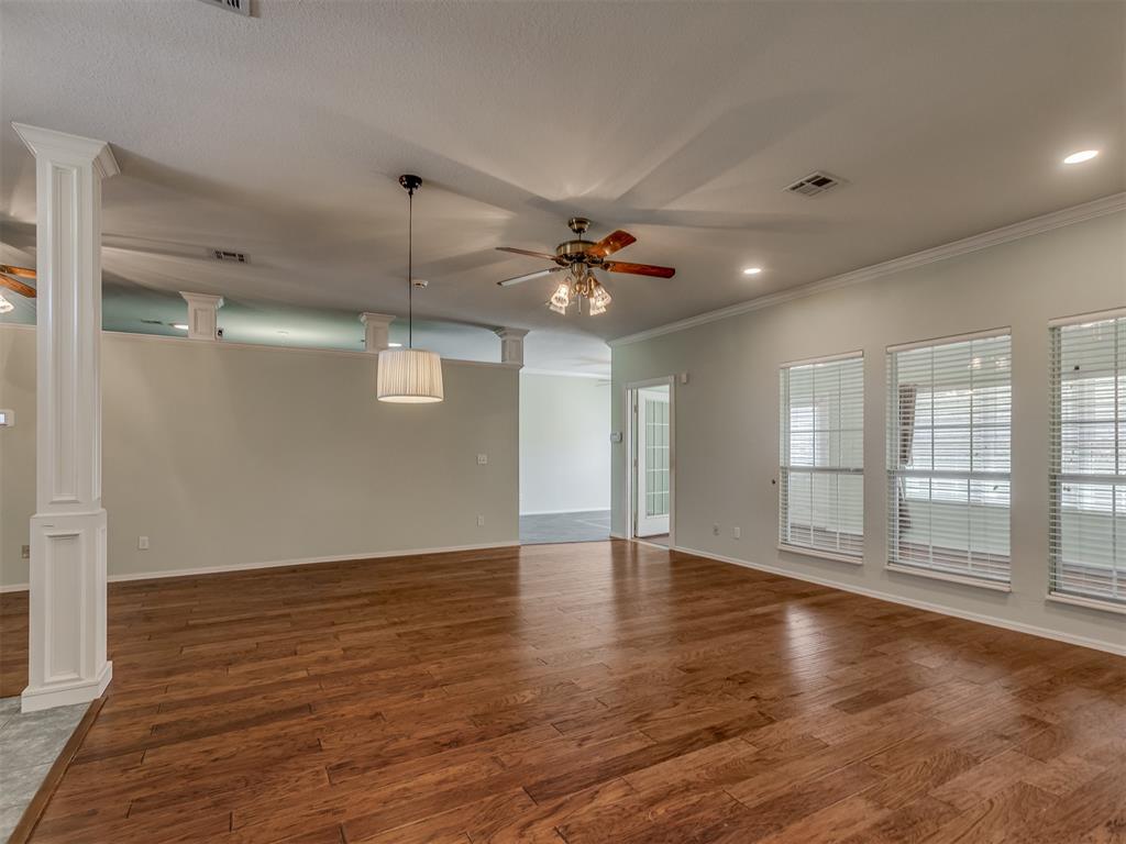 1205 Regency Court Property Photo 4