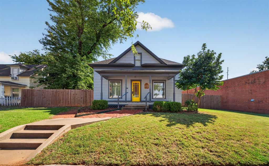 1109 S Main Street Property Photo 1
