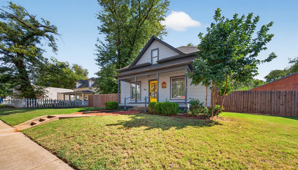 1109 S Main Street Property Photo 2