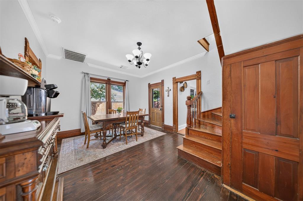1109 S Main Street Property Photo 6