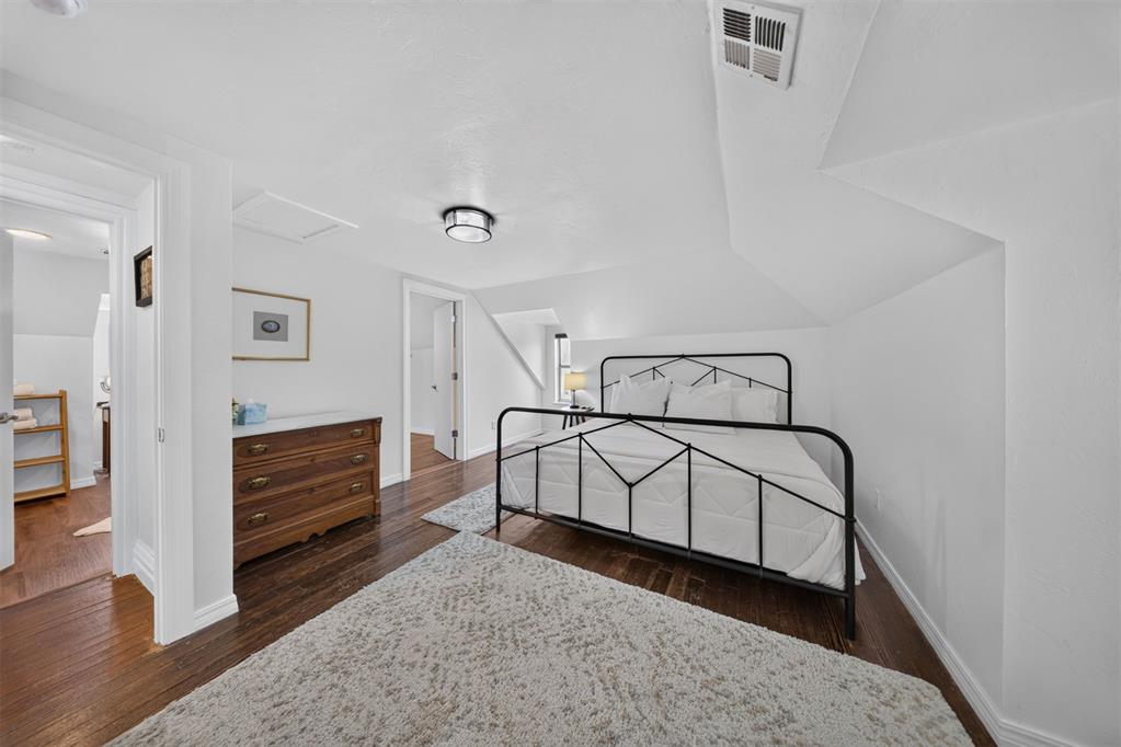 1109 S Main Street Property Photo 22