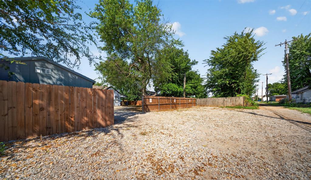 1109 S Main Street Property Photo 34