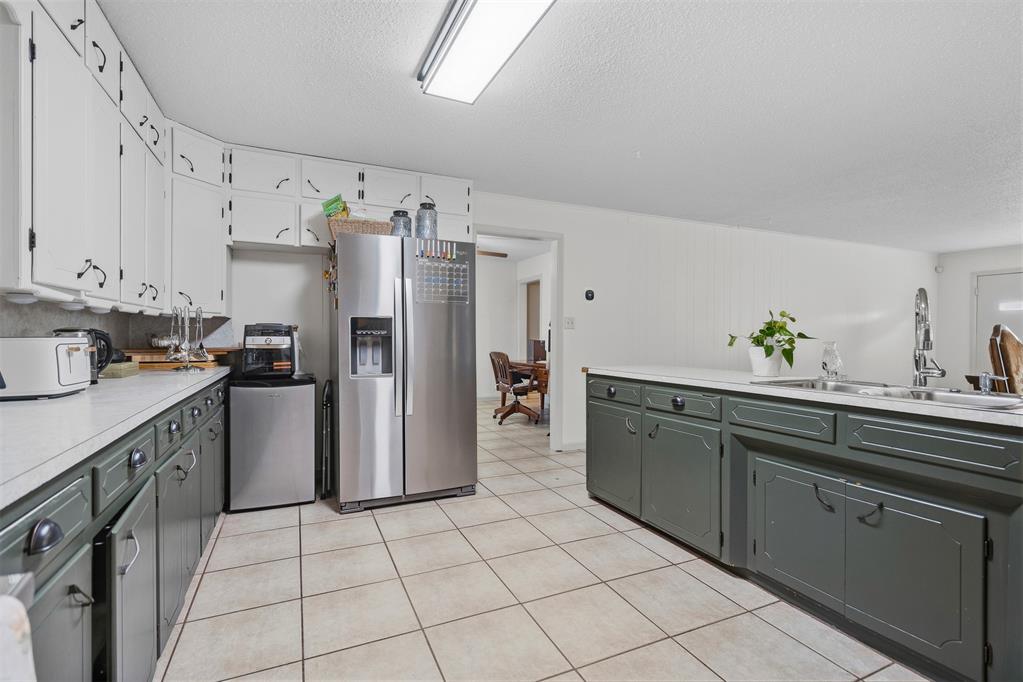 221 S Walnut Street Property Photo 13