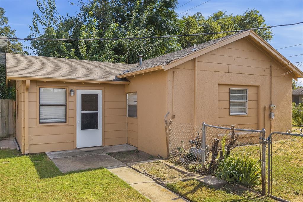 221 S Walnut Street Property Photo 30