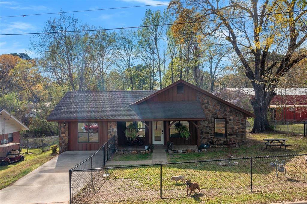 607 N Bock Street Property Photo 1