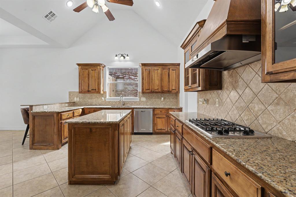 19316 Cade Court Property Photo 8
