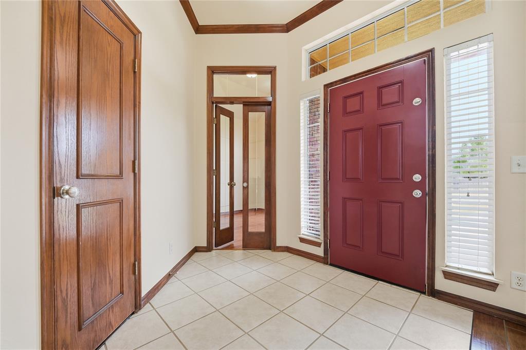 21633 Long Trail Property Photo 10