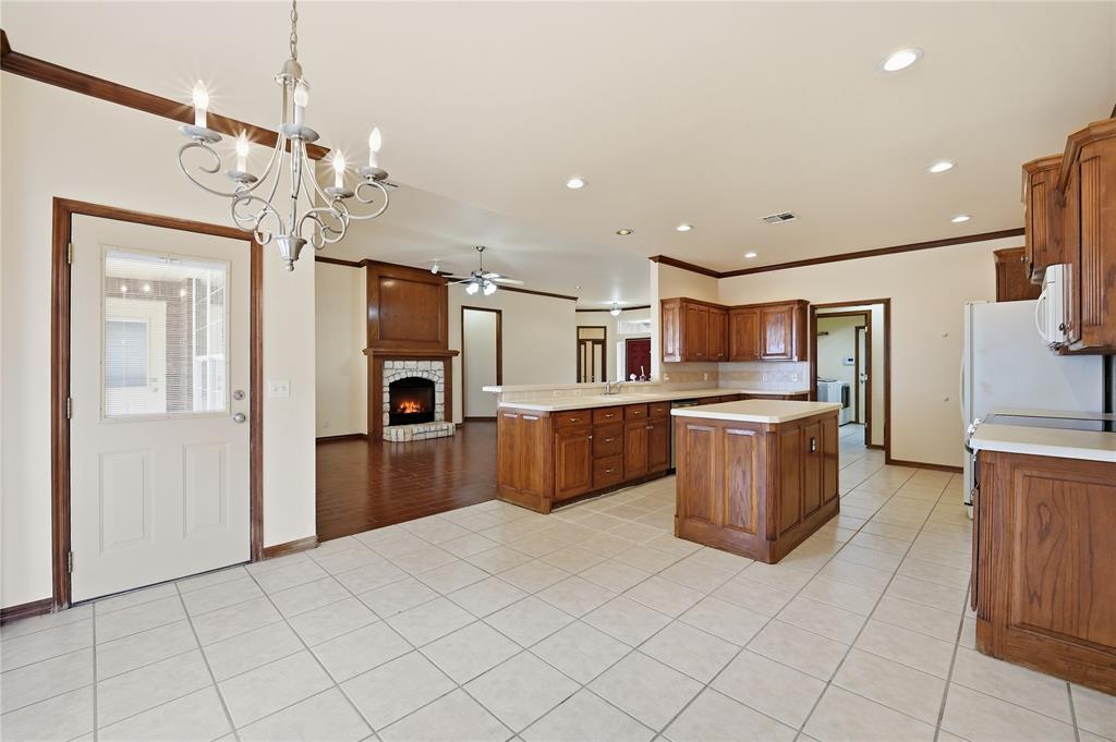 21633 Long Trail Property Photo 16