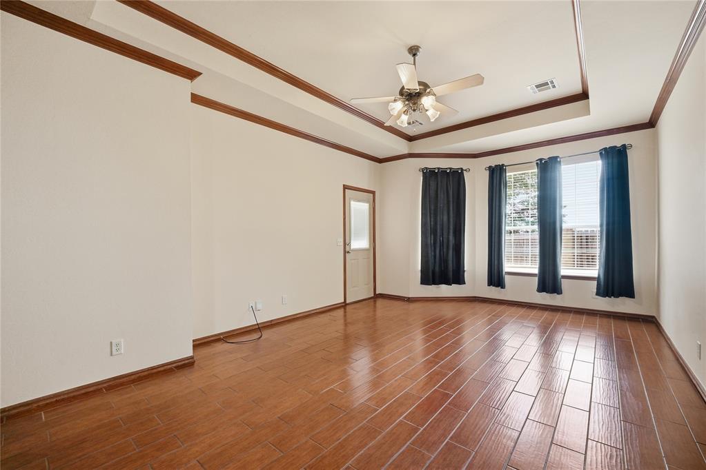 21633 Long Trail Property Photo 19
