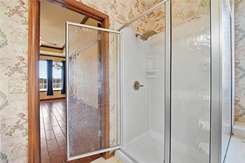 21633 Long Trail Property Photo 23