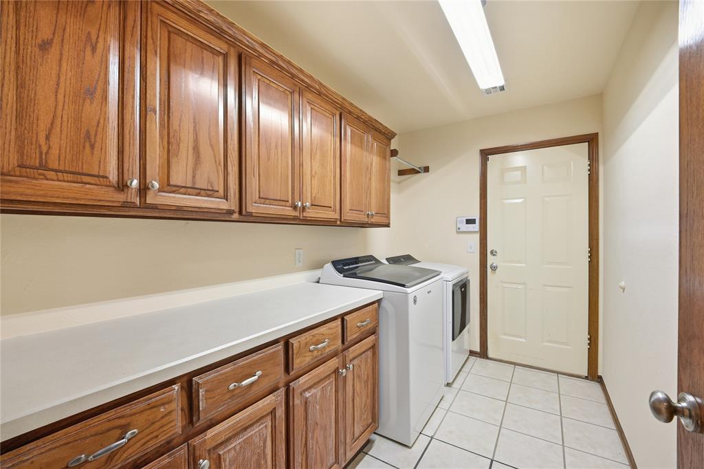 21633 Long Trail Property Photo 31