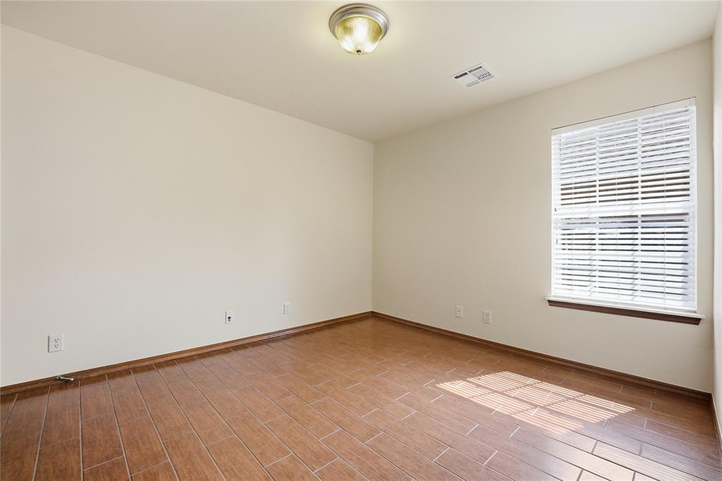21633 Long Trail Property Photo 33