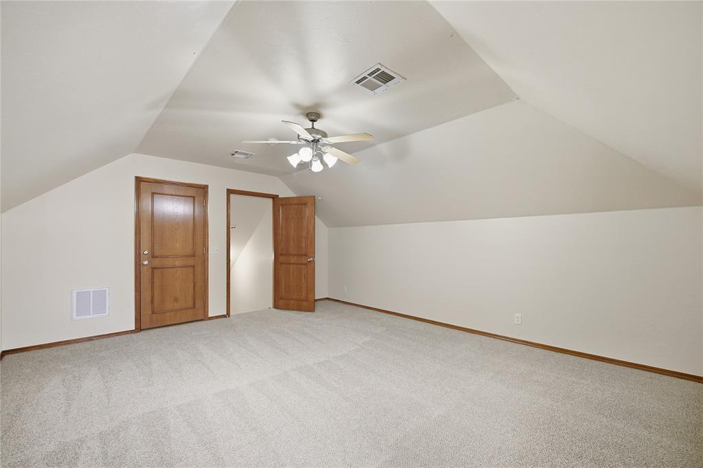 21633 Long Trail Property Photo 35