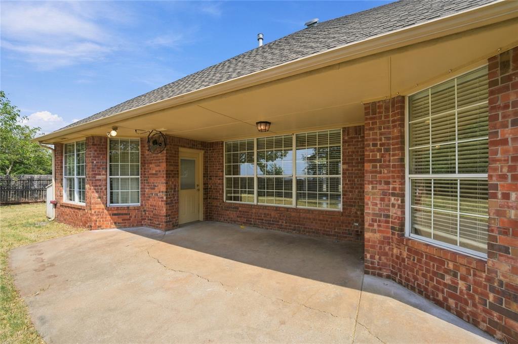 21633 Long Trail Property Photo 38