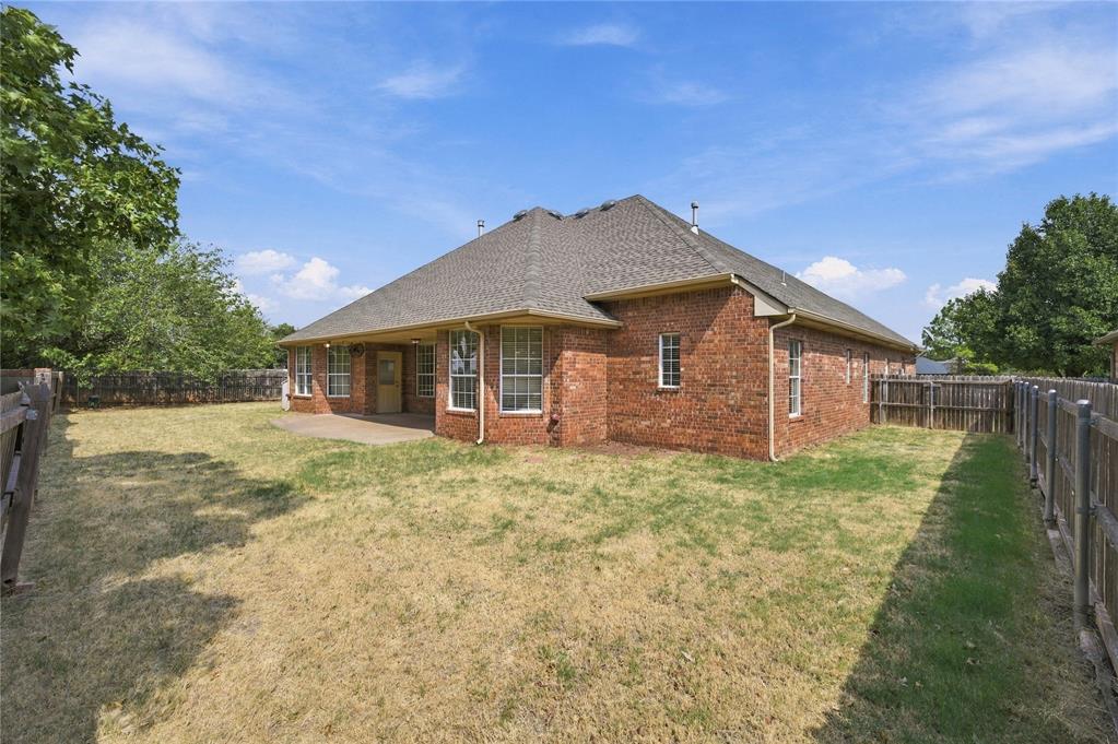 21633 Long Trail Property Photo 39
