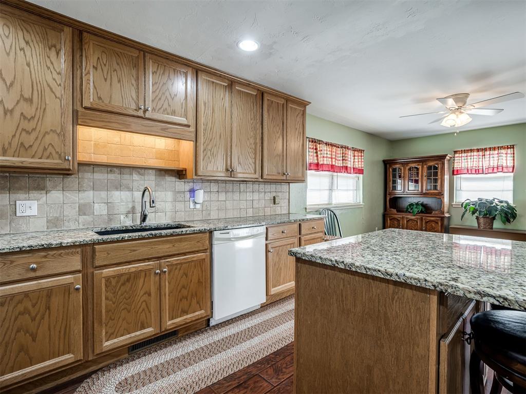 6421 N Libby Avenue Property Photo 4
