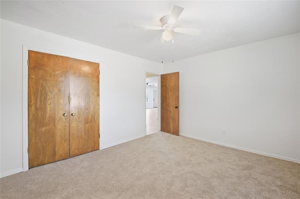 7716 Nw 102nd Street Property Photo 25