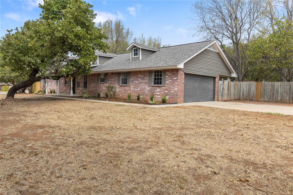 1741 Elmwood Lane Property Photo 3
