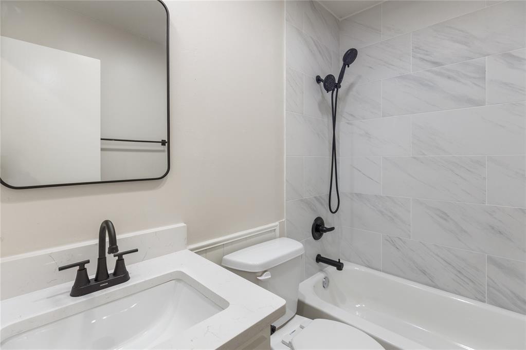 1741 Elmwood Lane Property Photo 13