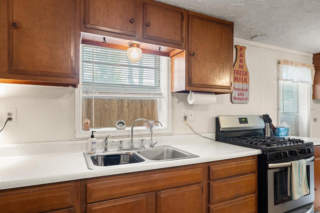 620 Oakridge Drive Property Photo 9