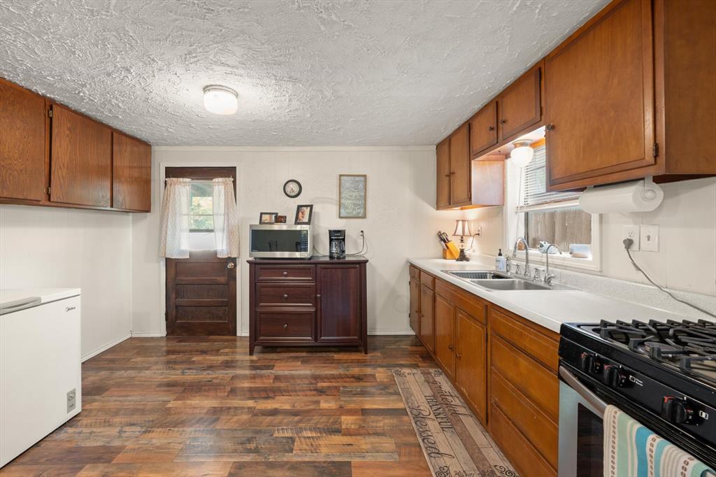 620 Oakridge Drive Property Photo 10