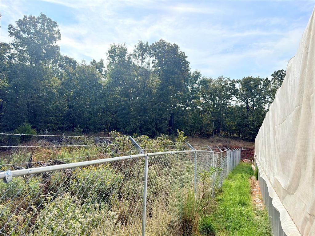 7675 Peaceful Oaks Lane Property Photo 14