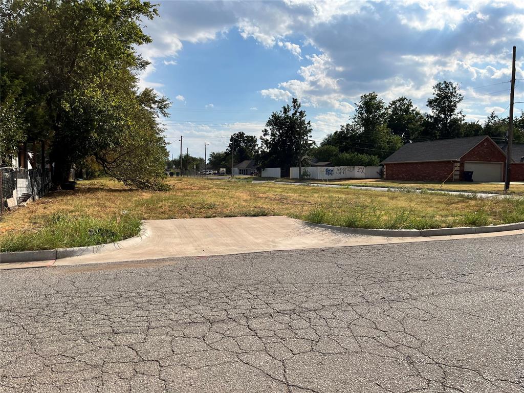 3308 S Agnew Avenue Property Photo 5