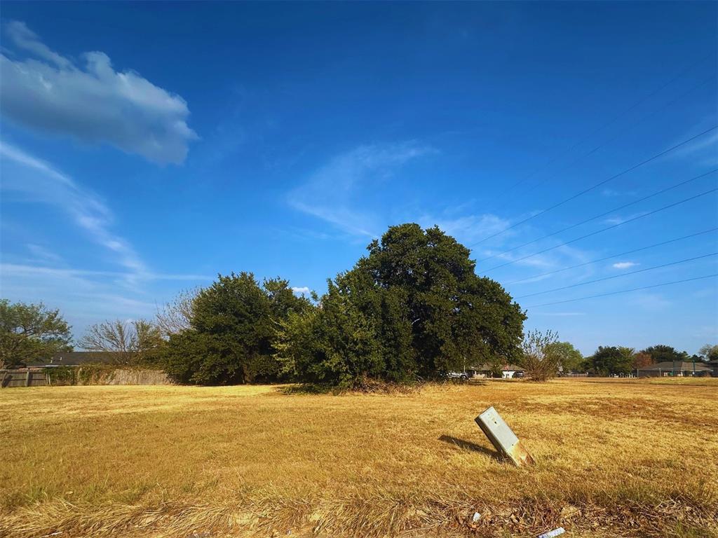 Lindsey Lane Property Photo 1