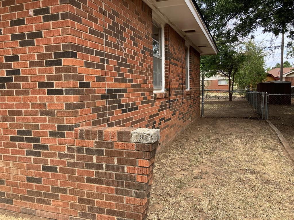 825 E Bouse Drive Property Photo 4