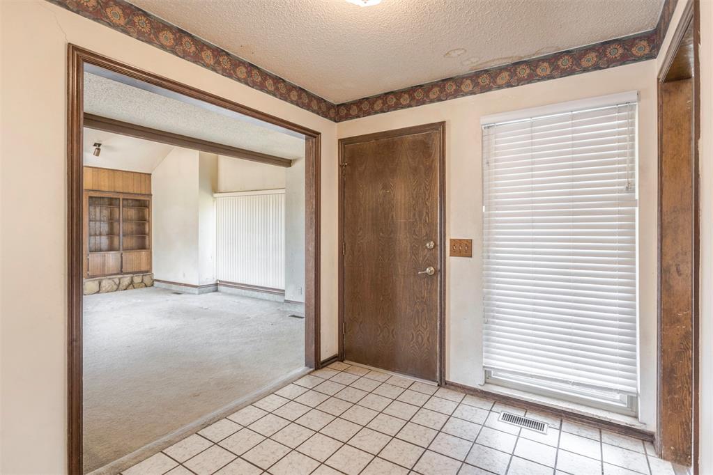 2340 Shadowlake Drive Property Photo 4