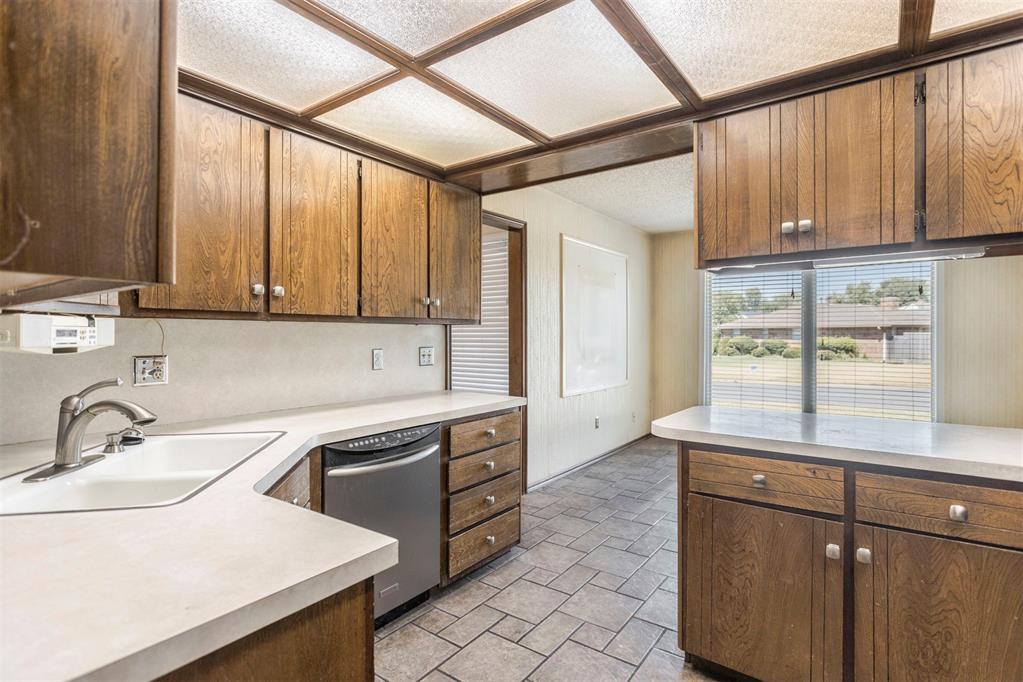 2340 Shadowlake Drive Property Photo 8