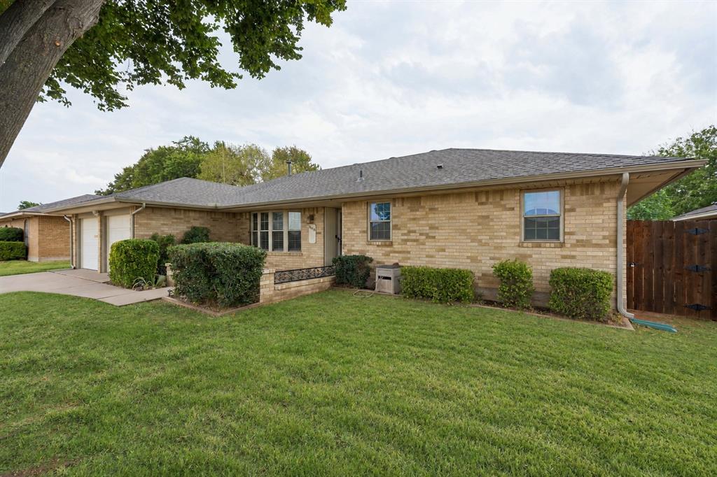 3620 N Ridgewood Drive Property Photo 2