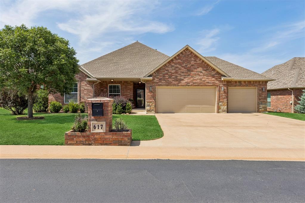 617 Spavinaw Lane Property Photo 1