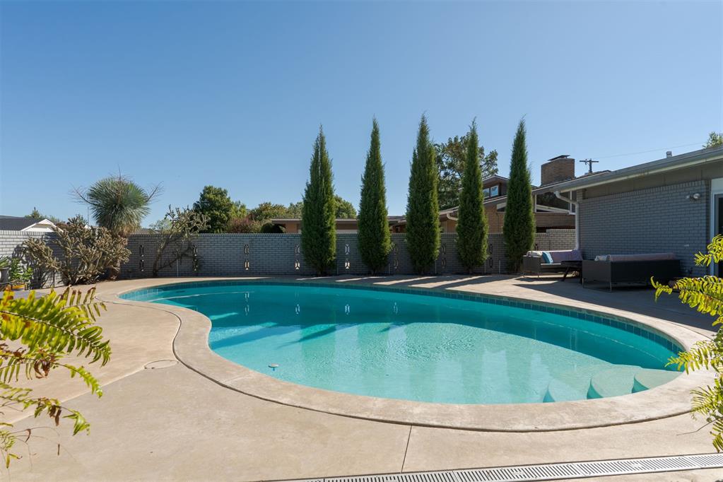 3812 Nw 69th Street Property Photo 5