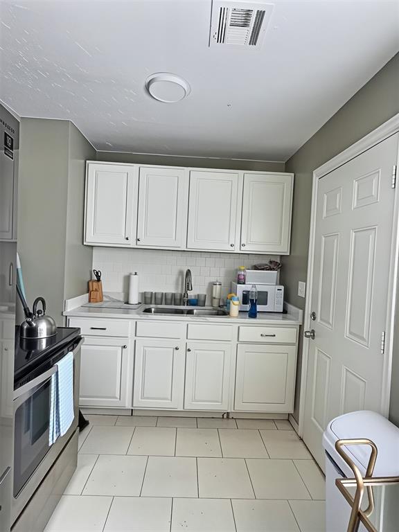 1701 Albany Avenue Property Photo 7