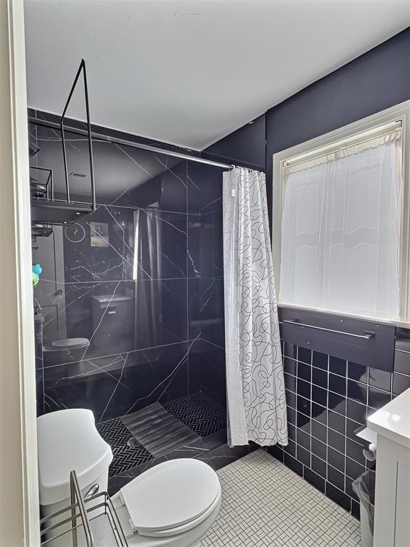1701 Albany Avenue Property Photo 10