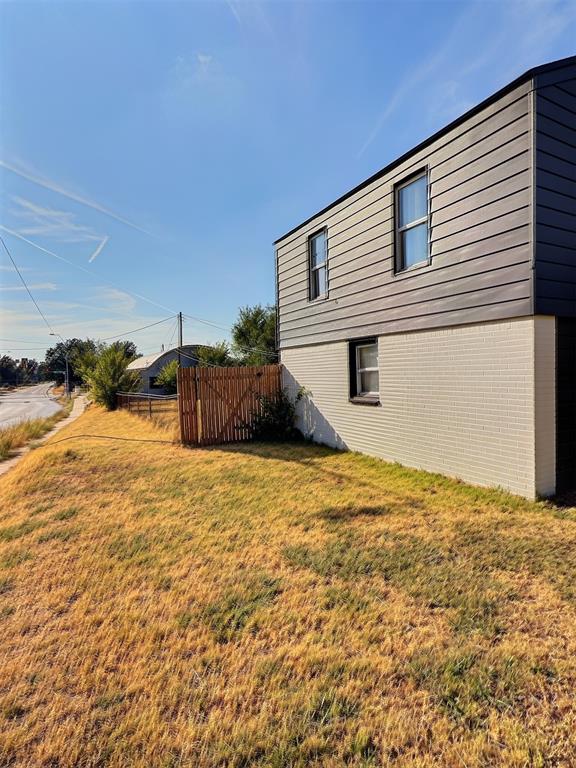 1701 Albany Avenue Property Photo 25