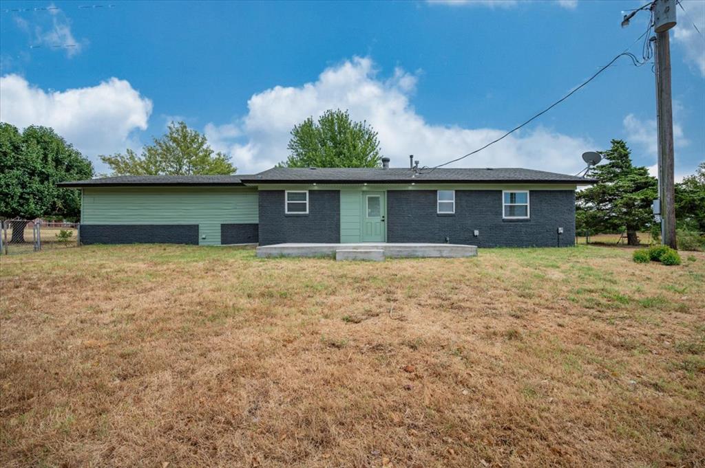 329131 E Lincoln Street Property Photo 6