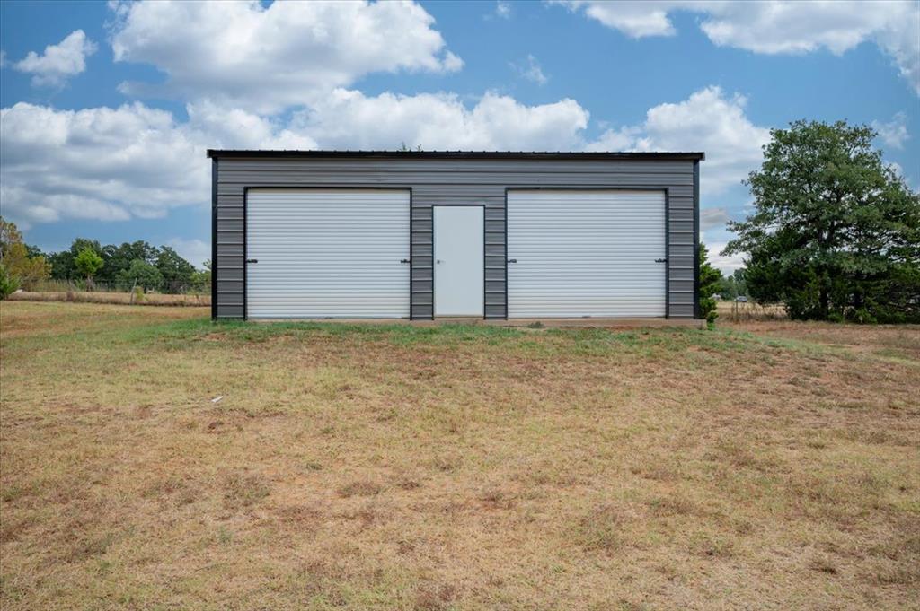 329131 E Lincoln Street Property Photo 8