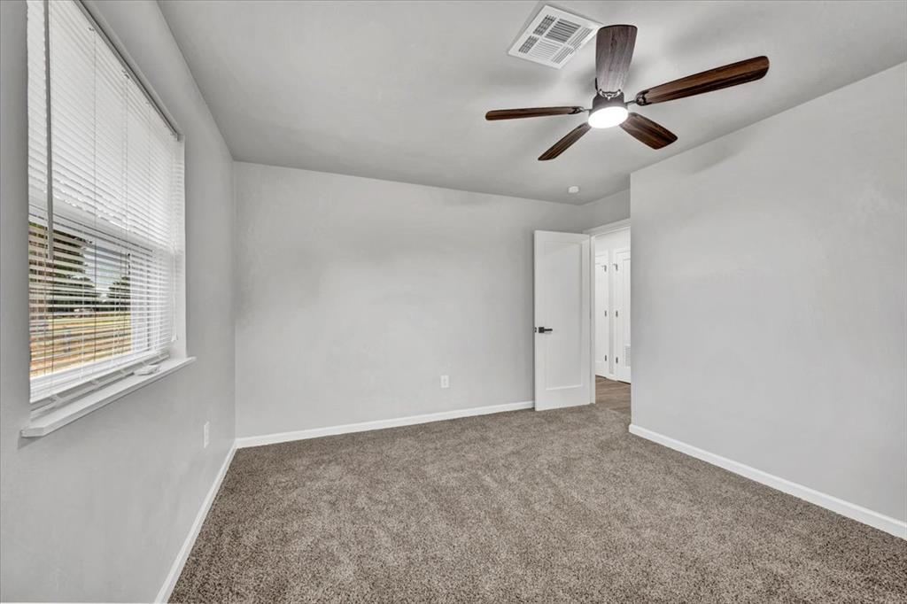 329131 E Lincoln Street Property Photo 43