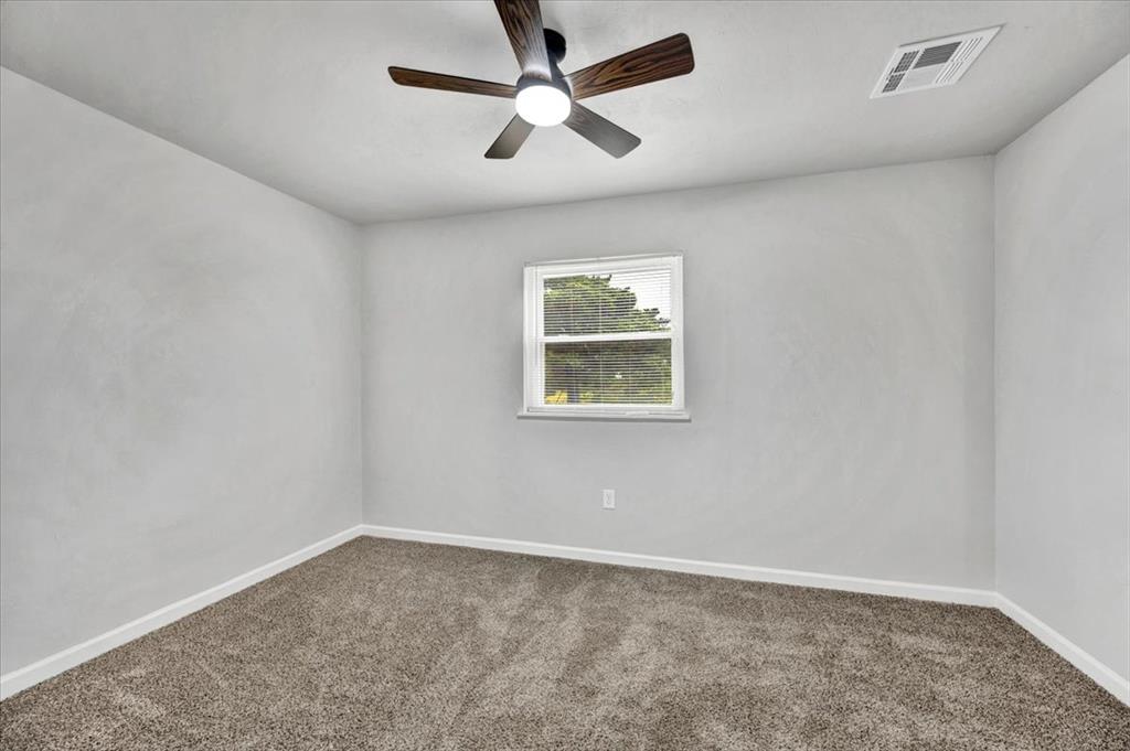329131 E Lincoln Street Property Photo 44