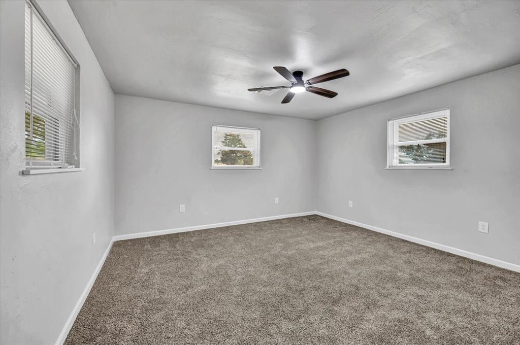329131 E Lincoln Street Property Photo 47