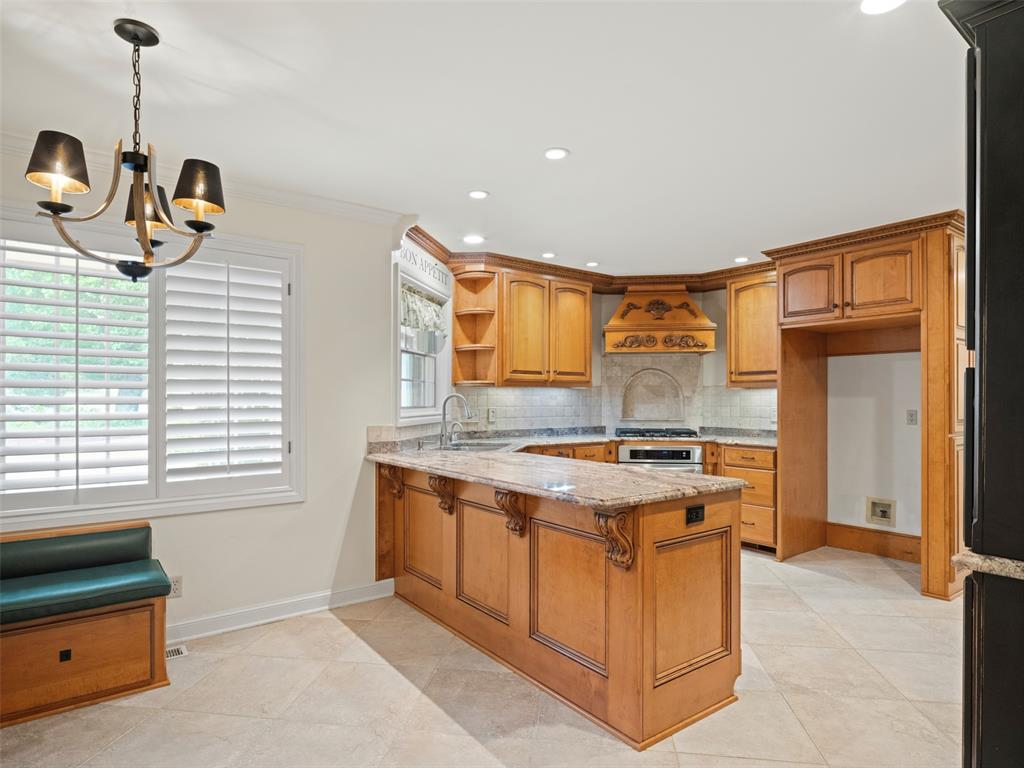 6004 Muirfield Drive Property Photo 11