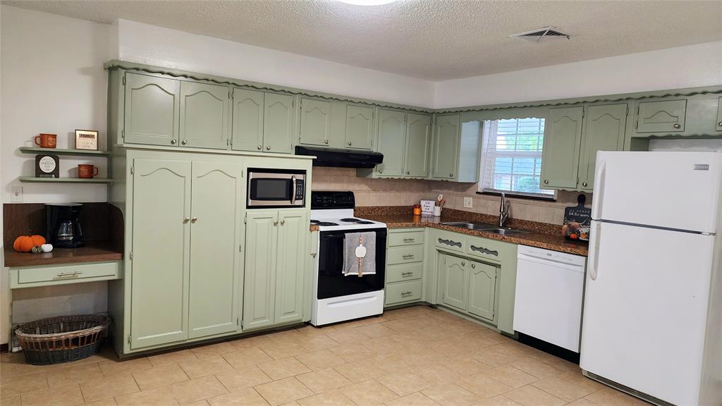 720 Briarcrest Drive Property Photo 21