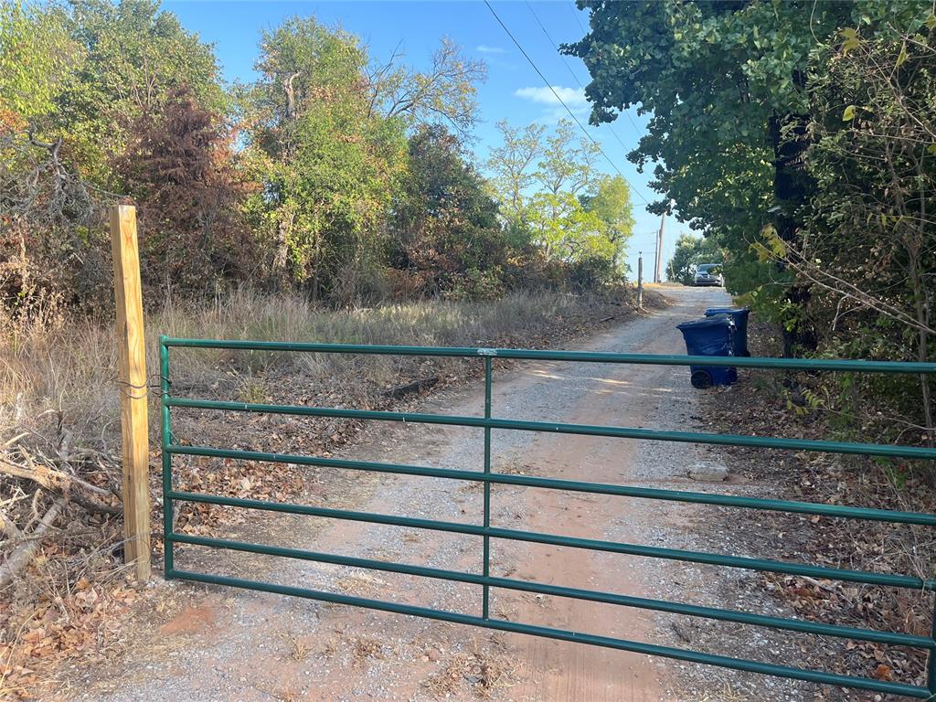 205 Whispering Lane Property Photo 2